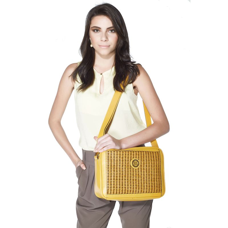 77032-BOLSA-TRESSE-VAZ-AMARELO-MODELO