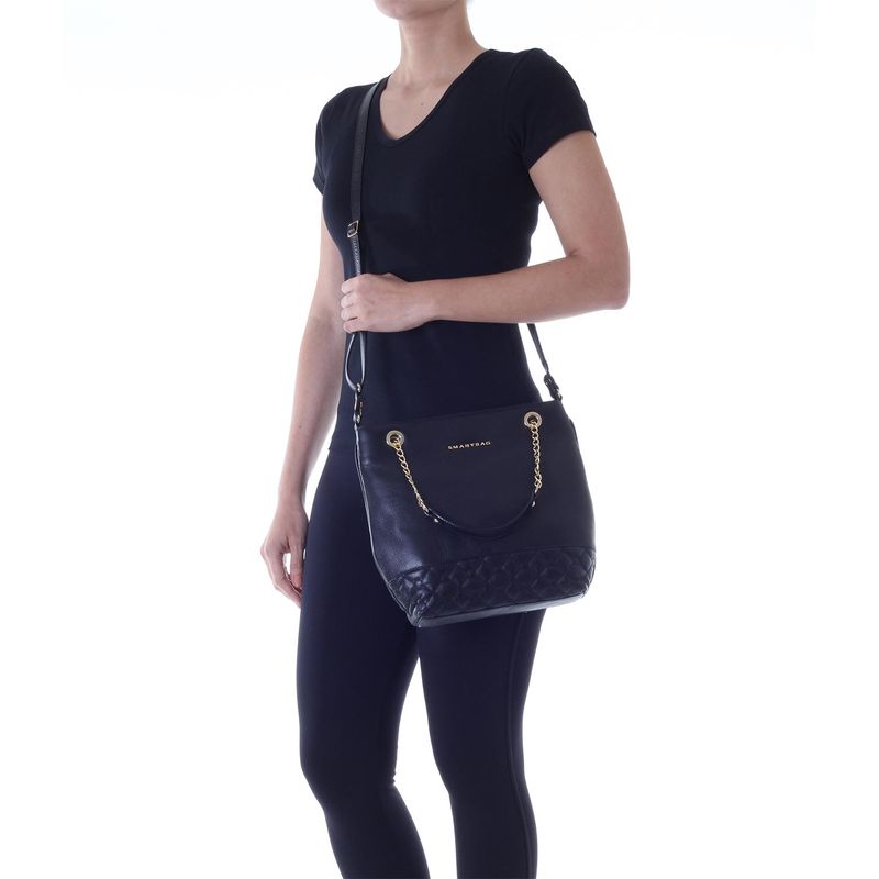 78055---Bolsa-Couro-Matelasse-Preto---Foto-Modelo