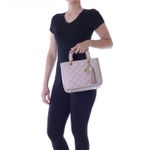 78030---Bolsa-Couro-Soft-Pele---Foto-Modelo