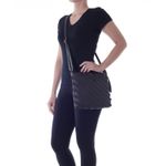 78109---Bolsa-Couro-Suede-Cafe---Foto-Modelo