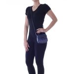 78119---Bolsa-Couro-Soft-Suede-Marinho---Foto-Modelo