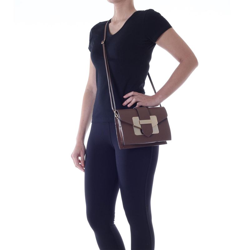78002---Bolsa-Couro-Soft-Conhaque---Foto-Modelo
