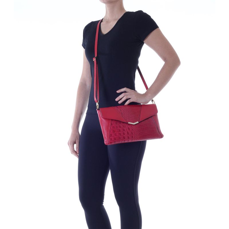 78063---Bolsa-Couro-Croco-Soft-Rubi---Foto-Modelo