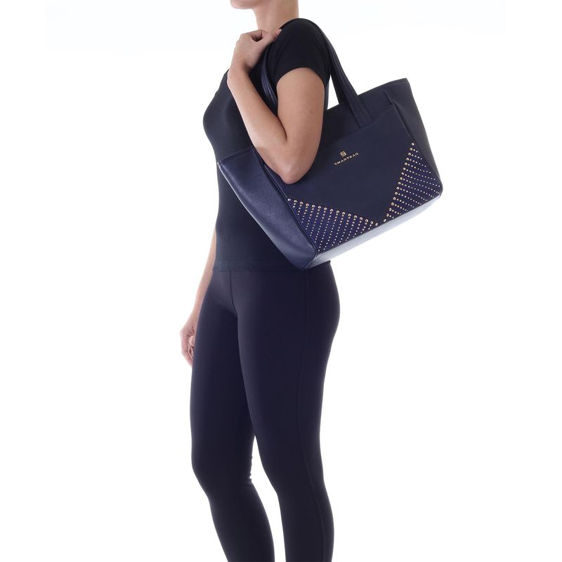 78104---Bolsa-Couro-Soft-Suede-Marinho---Foto-Modelo
