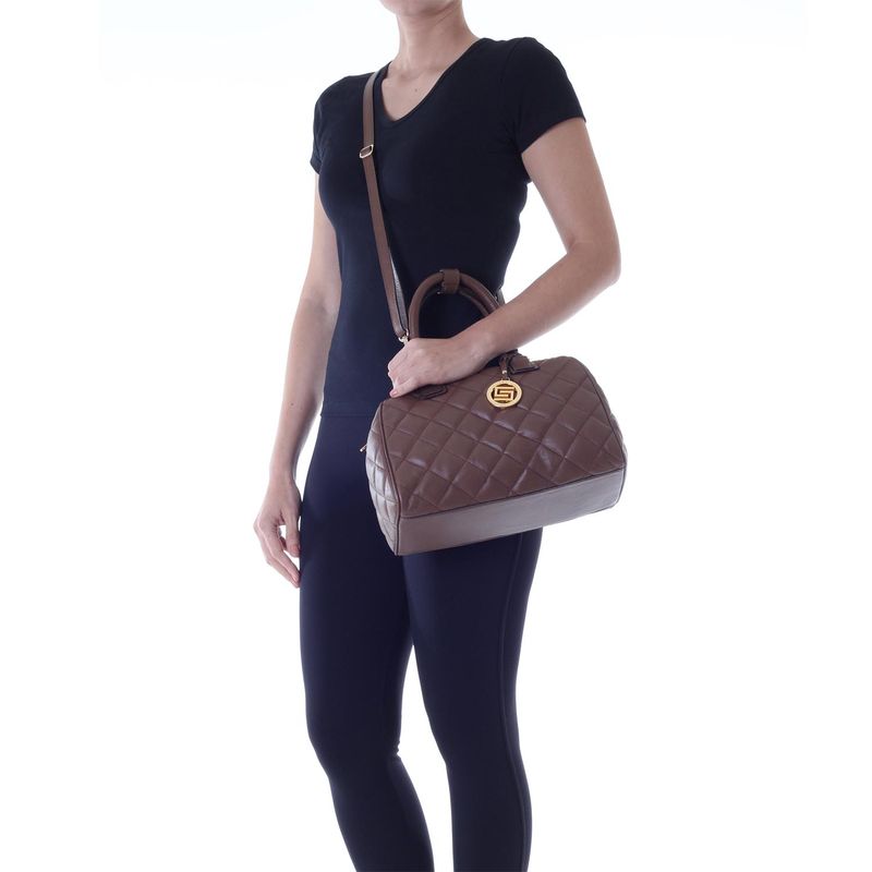 78115---Bolsa-Couro-Soft-Conhaque---Foto-Modelo-02