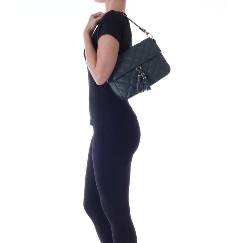 78031---Bolsa-Couro-Soft-Selva---Foto-Modelo-02