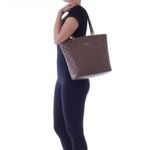 78048---Bolsa-Couro-Soft-Conhaque---Foto-Modelo