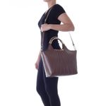 78070---Bolsa-Couro-Suede-Soft-Conhaque---Foto-Modelo