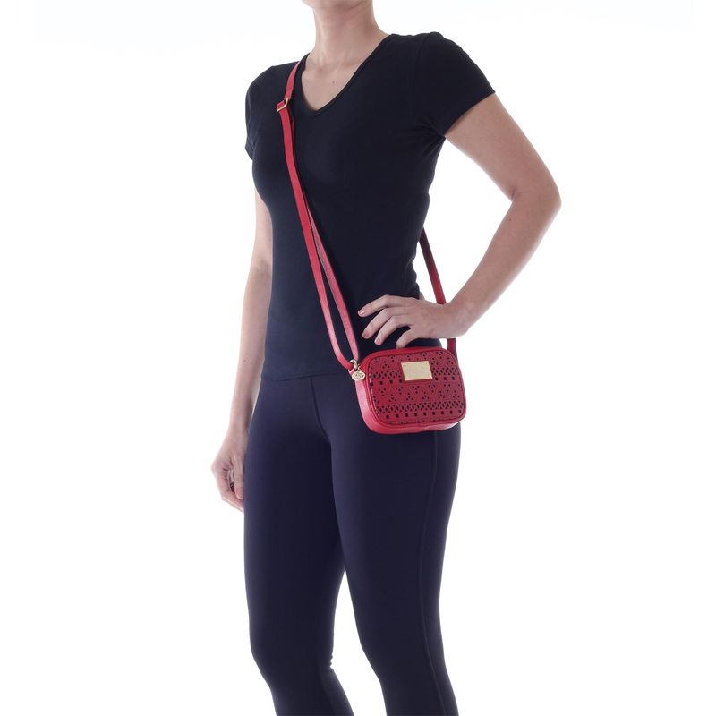 78040---Bolsa-Couro-Laser-Tribal-Rubi---Foto-Modelo